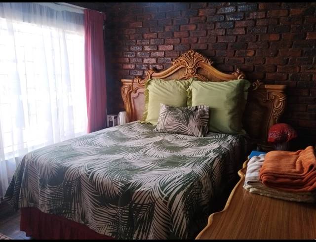 3 BEDROOM HOUSE FOR SALE IN SEBOKENG ZONE 10